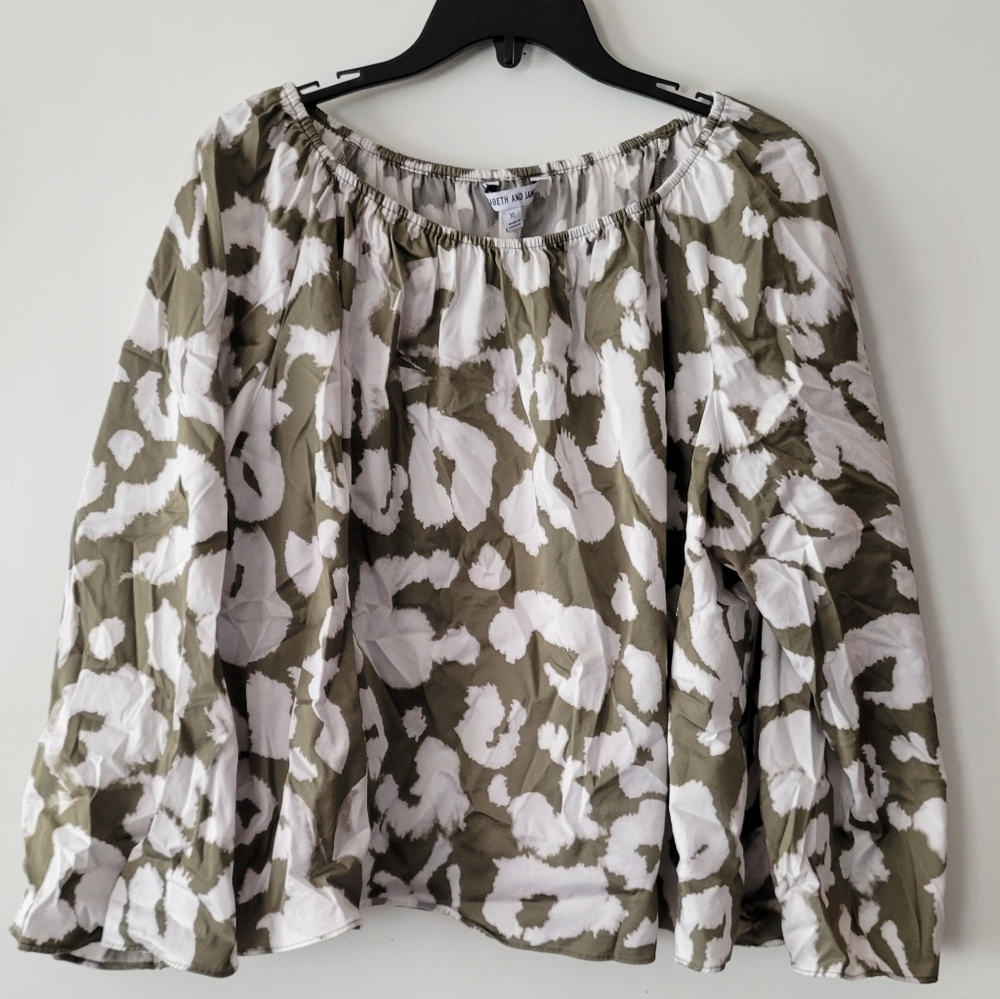 Elizabeth and James Women's Elastic off- shoulder loose fit Blouse Sz XL